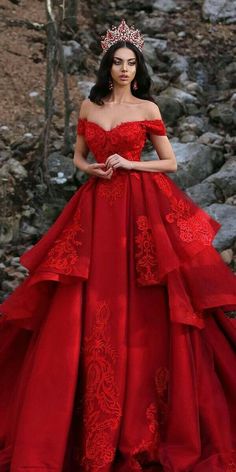 Red Wedding Gowns Brides, Blood Red Dress, Red Princess Dress, Alternative Weddings, Fairy Ball, Red Wedding Gowns, Red Castle, Red Ball Gowns, Winter Ball