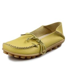 genuine leather with knot moccasin shoe Fall Yellow Flats, Women Comfortable Shoes, Woman Outfits Summer, Spring Outfits Plus Size, Preppy Spring Outfits, Plus Size Classy, Classy Spring Outfits, Spring Outfits For Teen Girls, Driving Shoes Women