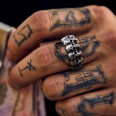 Skilfully made and skull-fully made, this remarkable skull ring features a very special, distinctly unusual design. Buy 2 get 1 free! Digger Harkness, Class Jewelry, Sugar Skull Ring, Gift Wishlist, Sterling Silver Skull Rings, Mens Skull Rings, Unique Mens Rings, Skull Rings, Tattoed Women