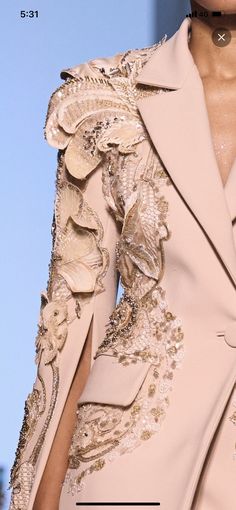 Deconstruction Fashion, 2023 Couture, Classy Wedding Dress, Couture Embroidery, Classy Wedding, Classy Outfits, Couture, Wedding Dress, Embroidery