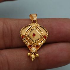 Gold Locket Designs For Women, Gold Locket Design, Locket Design, Free Stuff By Mail, Gold Pendant Jewelry, Women Pendant, Gold Jewelry Simple, Jewelry Simple, Gold Locket