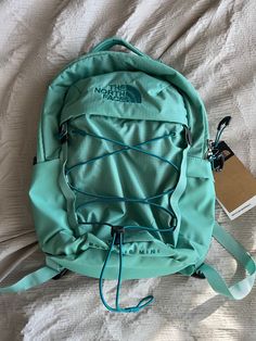 Bookbag Aesthetic, Backpack Essentials, Commuter Backpack, Camping Aesthetic, Handbag Essentials, School Essentials, Birthday Wishlist, North Face Backpack, Hiking Backpack