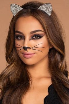 Cat Costume Makeup, Black Cat Makeup, Cat Face Makeup, Kitty Face Paint, Make Up Diy, Cat Halloween Makeup, Cat Makeup Halloween, Cute Halloween Makeup, Halloween Makeup Diy