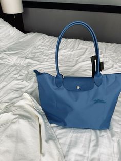 Longchamp Aesthetic, Blue Longchamp, Handbag Essentials, Stylish Tote Bag, Bag Obsession, Girly Bags, Tote Bag Patters