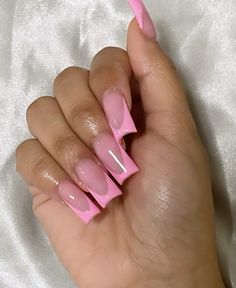 #pink #nails #frenchtipnails French Tips Pink Nails, Pink Fresh Tip Nails, Birthday Pink Nails, Pink Design Nails, French Tips Acrylic Nails, French Tip Pink, French Tips Acrylic, Pink Nails French, French Tip Nails Pink