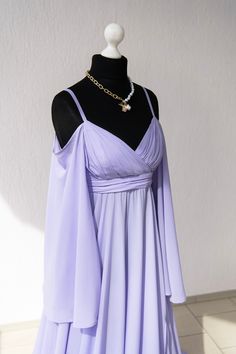 Futuristic Dress Women, Flowy Purple Dress, Dress Lilac, Lavender Fantasy Dress, Lavender Fashion, Dress Purple, Long Purple Dress, Lilac Clothes, Violet Dress