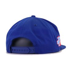 Adjustable hat. Cap is "One Size Fits Most" (OSFM). New Era Cap Golfer snapback hat for the New York Mets in official team colors. The Golfer Snapback is built for two things: durability and comfort. The unstructured crown actually allows the hat to be more durable, affording more flexibility to the adjustable hat. Use of premium cotton keeps the hat lightweight so it’s easy to keep this on for longer periods of time. Sweatband and mesh lining on the inner part of the front keeps sweat from gett Blue Baseball Cap For College During Baseball Season, Team-colored Snapback Fitted Hat For Sports Events, Team-colored Snapback Hat For Sports Events, Collegiate Snapback Fitted Hat For Fans, Flat Brim Team-colored Baseball Cap For Sports Events, Throwback Snapback Cap For Game Day, Flat Brim Snapback Hat For Sports Fans, Collegiate Blue Baseball Cap With Curved Brim, Blue Collegiate Baseball Cap With Curved Brim