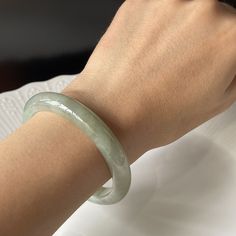 Jade Bracelet Bangles Chinese, Jade Jewelry Aesthetic, Jade Bangle Aesthetic, Jade Bracelet Aesthetic, Jade Bracelet Chinese, Burmese Jewelry, Jade Bracelet Bangles, Jade Aesthetic, Jade Accessories