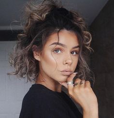 Hairstyles List, Pretty Makeup, Beach Waves, Daniel Wellington, Short Curly, Hair Looks