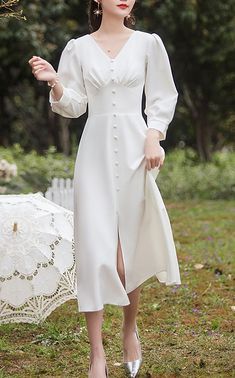 Unique knee length dress for special occasion. With waist belt, long sleeves and buttons. Knee Length Dresses Classy, White Formal Midi Dress, Dresses Mid Length, Formal Midi Dress, Tight Midi Dress, Dress For Special Occasion, Unique Formal Dresses, White Knee Length Dress, Tight Dress Outfit