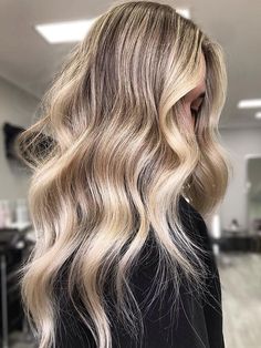 Best Fall Hair Colors, Gorgeous Blonde Hair, Shadow Root Blonde, Hair Colors For Fall, Fall Hair Colors For Blondes, Hair Colors For Blondes, Fall Blonde Hair Color, Blonde Hair Colors, Balayage Blond