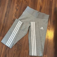 Grey Sized S Nwot Adidad Leggings Adidas Fitted Cotton Activewear, Fitted Cotton Adidas Activewear, Adidas Stretch Activewear For Loungewear, Adidas Fitted Cotton Bottoms, Fitted Adidas Cotton Bottoms, Adidas Stretch Workout Pants, Casual Stretch Adidas Leggings, Adidas Full Length Fitted Bottoms, Adidas Fitted Full Length Bottoms