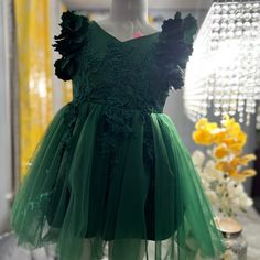 Beautifully Made Toddler Dress. Cute Green Dress For Dress-up, Sleeveless Green Princess Dress For Spring, Green Princess Holiday Dress, Princess Style Green Holiday Dress, Green Princess Style Holiday Dress, Spring Green Princess Dress For Pageant, Green Princess Dress For Summer Dress-up, Green Princess Dress For Spring Pageant, Spring Holiday Dress With Ruffles For Dress-up