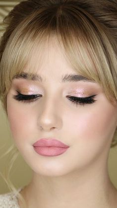 Teenage Makeup, Pink Wedding Makeup, Spring Wedding Makeup, Bridal Makeup For Blue Eyes, Soft Bridal Makeup, Wedding Makeup For Blue Eyes, Mauve Makeup, Soft Wedding Makeup, Pale Skin Makeup