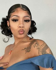 Finger Wave Ponytail, Hairstyle For Pictures, 3a Hair Styles, Black Woman Hairstyle Ideas, Summer Curly Hairstyles, Inspo Hairstyles, 15 Aesthetic, Funny Lockscreen, Aesthetic Tattoos