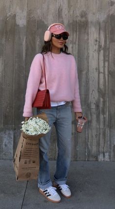 @sinceralyjules Pink Adidas Outfit, Pink Sneakers Outfit, Winter Running Outfit, Cold Outfit, Sporty Chic Style, Look Adidas, Winter Fashion Outfits Casual, Sincerely Jules, Trader Joe