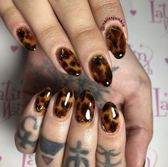 Tortoise Shell Nails, Shell Nails, Classy Acrylic Nails, Nail Swag, Get Nails, Minimalist Nails