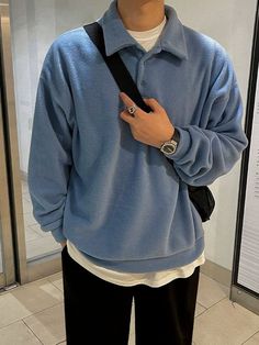 Long Torso Men Outfit, Cool Toned Outfits Men, Mens Clothing Styles Baggy, Autumn Mens Outfits, Fall 2024 Mens Fashion Trends, H M Men Outfits, Blue T Shirt Outfit Men, Boys Trendy Outfits, Guys Clothing Styles Casual