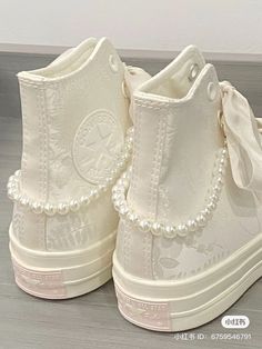 Couqutte Shoes, Coquette Vans, Shoes For Spring 2024, Pretty Shoes Aesthetic, Croquette Shoes, Coquette Shoes Sneakers, Glass Slipper Aesthetic, Coquette Crocs, Quince Converse