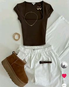 Uggs Brown, Brandy Girl, Utah Outfits, Clean Girl Outfit, Clothes Wishlist, Casual Preppy Outfits, Trendy Outfits For Teens, Cute Preppy Outfits