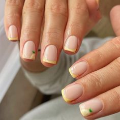 Office Nails, Lemon Nails, Mint Green Nails, Feather Nails, Squoval Nails, Short Gel Nails, Stylish Nails Designs, Summery Nails, Vacation Nails