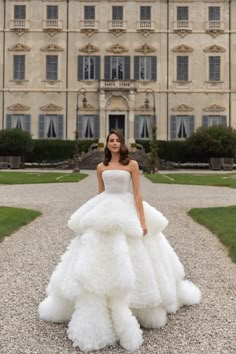 PERLITA-hd-1 Ruffle Wedding Dress Ballgown, Ball Outfit, Photography Dress, Dream Wedding Ideas Dresses, A Wedding Dress, Couture Wedding, Fashion Group, Trends 2024, Glam Dresses