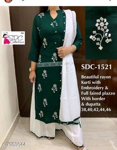 Panjabi Suit Salwar, Jeans With Kurti, Woolen Kurti, Panjabi Suit, Kurti Tops, Different Types Of Kurtis, Lace Blouse Design, Kurti With Palazzo, Best Kurtis