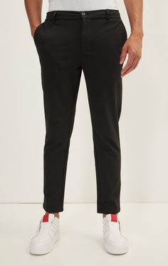 65% Poliestere 30% Viscosa 5% Elastan Black Athleisure Bottoms For Work, Casual Loungewear Pants With Minimal Stretch, Casual Tailored Dress Pants With Elastic Waistband, Black Elastane Pants For Loungewear, Black Athleisure Pants With Slight Stretch, Black Straight Leg Bottoms With Minimal Stretch, Black Elastane Bottoms With Comfort Stretch, Black Comfort Stretch Straight Pants, Black Comfort Stretch Elastane Bottoms