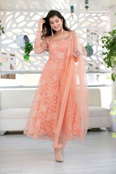 Net Dress Design, Peach Anarkali, Shaurya Sanadhya, Gaun Fashion, Net Dress, Kurti Designs Party Wear