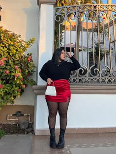 Simple Going Out Outfits Night Plus Size, Christmas Concert Outfit Plus Size, Christmas Day Outfit Plus Size, Plus Size Daily Outfit, Plus Size Valentines Outfit, Red Plus Size Outfits, Pantyhose Outfit Winter Plus Size, Skirt With Tights Outfit Plus Size, Plus Size Stockings Outfits