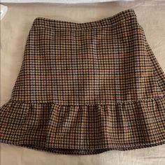 Perfect Fall Skirt. Nwt. J Crew. Fits Generous Preppy Mom, Tartan Mini Skirt, Fall Skirt, White Floral Skirt, Ruffle Mini Skirt, Wool Mini Skirt, Metallic Skirt, Fall Plaid, Fall Skirts