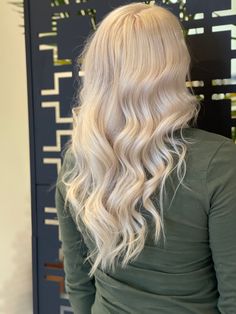 Warm blonde, hair ideas, hair trends 2022 Warm Platinum Blonde, Lightest Blonde, Bleach And Tone, Neutral Blonde, Warm Blonde, Light Blonde, Pretty Hair