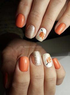 Pumpkin Short Nails, Fall Nail Art Short Nails, Fall Nails With Pumpkins, Fall Gel Nails Designs Autumn, Autumn Nails Orange, Fall Themed Nails Autumn, Fall Nails Leaves, Novemember Nails, October Nails Fall Short