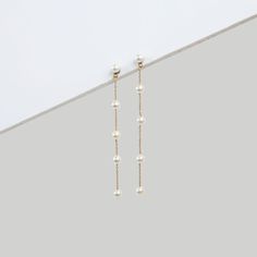 ||TLEDylnG Modern Dangle Pearl Earrings With Pearl Chain, Classic Metal Earrings With Pearl Charm, Everyday Dangle Pearl Earrings With Metal, Minimalist White Gold Pearl Drop Earrings, Everyday Metal Dangle Pearl Earrings, Everyday Dangle Pearl Earrings In Metal, Minimalist White Gold Pearl Earrings, Classic Everyday Pearl Chain Earrings, Minimalist Pearl Charm Earrings For Formal Occasions