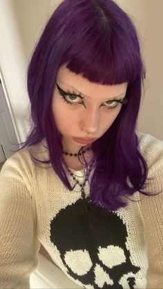 Alt Hair Color Ideas, Tiny Bangs, Grunge Hair Dye Ideas Purple, Emo Purple Hair, Purple Alt Hair, Bright Purple Hair, Purple Rage Hair Color, Egirl Purple Hair