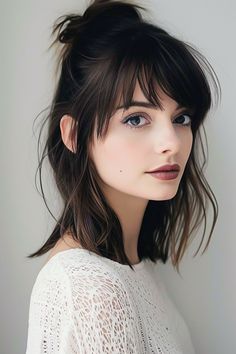 French Step Cut: 52+ Styles » French Bob ✓ Pixie Cut mit Pony ✓ Glatt geföhnter Bob ✓ Offene Lockenfrisur ✓ Dutt mit Pony [ ➳ Jetzt inspirieren lassen! ] Bangs And A Bob Haircut, Medium Length With Bangs Hairstyles, Long French Bob Shoulder Length, Layered Lob With Bangs Fine Hair, Fine Straight Hair With Bangs, Fringe Hairstyles With Glasses, Long Bob Pony, Short Hair With Bangs And Glasses, Fine Hair Bob With Bangs