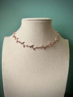 Delicate rose gold leafy vine choker necklace A perfect treat yourself gift or a gift for a loved one!  Heart shaped necklace chain is made from 16k gold plated stainless steel.  Necklace is 35cm with 6cm extending chain Bracelet is 15.5cm with 3cm extending chain. If you would like a different length please message me :)  Pendants are made from brass and cubic zirconia   Do not hesitate to ask if you have any questions :) Elven Necklace, Fairycore Princess, Regal Wedding, Vine Necklace, Necklace Elegant, Heart Shaped Necklace, Steel Necklace, Necklace Chain, Chain Bracelet