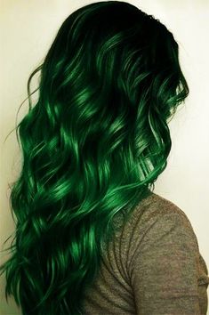 Green Ends Hair, Black And Emerald Hair, Dark Green Ombre Hair, Forest Green Hair Dark, Hair Dye Ideas Green, Emerald Green Hair Color, Deep Green Hair, Green Hair Ombre