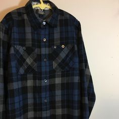 New Shaun White Flannel Cotton Button Down Shirt Plaid Small 6 - 7 Boy Flannel Long Sleeve Tops With Buttons, Black Flannel Tops With Pockets, Black Cotton Flannel Shirt With Buttons, Black Flannel Shirt With Button Closure, Flannel Tops With Snap Buttons, Long Sleeve, Long Sleeve Flannel Tops With Snap Buttons, Flannel Button-up Top With Buttons, Black Collared Flannel Shirt With Buttons, Black Collared Flannel Shirt