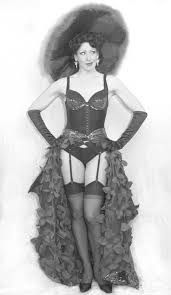 gypsy rose lee Black Garter, Jane Russell, Burlesque Costumes, Gene Kelly, Mae West, Costume Women, Frou Frou