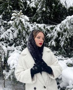 Snow Photoshoot, Russian Clothing, Winter Portraits, Russian Winter, Winter Photoshoot, Snow Outfit, Winter Photos, Winter Outfit Inspiration