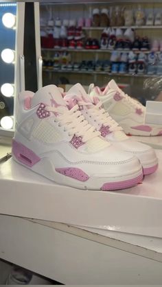 Pink Jordans, Basket Style