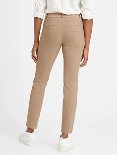 Fitted Straight Leg Pants With Hip Pockets, Versatile Slim Fit Mid-rise Bottoms, Fitted High Rise Bottoms With Hip Pockets, Fitted High-rise Bottoms With Hip Pockets, Fall Bottoms With Hip Pockets And 5-inch Inseam, High Rise Slim Fit Bottoms For Work, Slim Fit High Rise Bottoms For Work, Mid-rise Fitted Pants For Business Casual, Fitted Mid-rise Pants