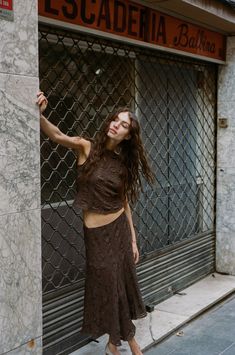 Maeve Midi Skirt | Brown – With Jéan City Boho Outfits, Western Birthday Outfit, Vietnam Tailor, Street Editorial, 20 Anniversary, Sunny Fashion, Sophisticated Boho, Jungle Monkey, With Jéan