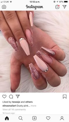 Dusty Pink Nails Design, Pink Nails Wedding, Dusty Pink Nails, Pink Nails Design, Black And Purple Nails, Clear Glitter Nails, Ballerina Nails Shape, Chunky Glitter Nails, Shellac Nails Fall