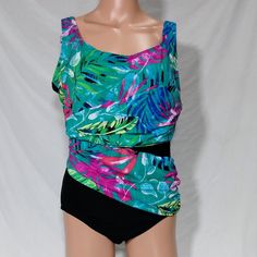 Sonnet Shores Vibrant Vacation One Piece Swimsuit Features: Full Coverage Fit Underwire Free Molded Bra Shell: 80% Nylon/20% Spandex Powernet: 77% Nylon/23% Spandex Lining: 100% Polyester Handwash Cold Color: Vibrant Vacation Green Various Sizes Available New With Tags Green Sleeveless Tropical Bodysuit, Pink Sleeveless Top For Pool, Sleeveless Pink Top For Pool, Women's Swimwear, Womens Swimwear, Green Pink, Womens Swim, One Piece Swimsuit, Fashion Clothing