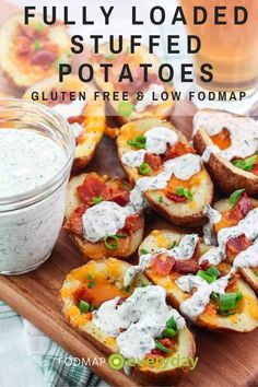 A wooden tray full of baked potato skins stuffed with cheese, scallions, bacon and potato. Topped with ranch dressing. Low Fodmap Baked Potato, Low Fodmap Dinner Ideas, Low Fodmap Recipes Easy, Low Food Map Recipes, Mcas Diet, Easy Fodmap Recipes, Ibs Meals, Fodmap Dinner Recipes