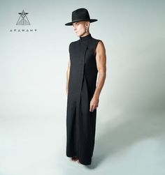 the small size also big for me. but its okay. i love the design looks like the picture but quality is not good Androgynous Clothing, Sleeveless Kimono, Androgynous Outfits, Black Look, All Jeans, Androgynous Fashion, Avant Garde Fashion