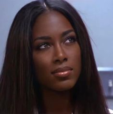 90s Black Woman Makeup, Model No Makeup, 2000s Reality Tv, Clip In Hair Extensions Styles, 22 Inch Hair, Hair Extensions Styles, 22 Inch Hair Extensions, Extensions For Short Hair