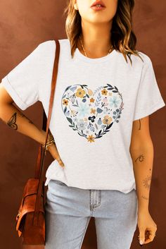 White Floral Heart Graphic Tee Graphic Tee Women, Cottagecore Shirt, Botanical Shirt, Tops Graphic, Heart Graphic, Floral Heart, Heart Shirt, Jeans Material, Short Sleeve Cropped Top